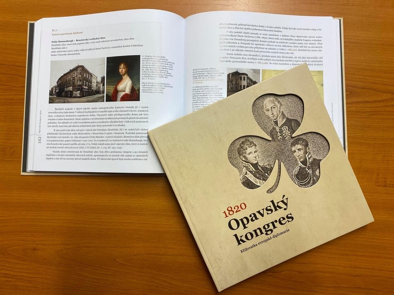 kongres kniha | Statutární město Opava