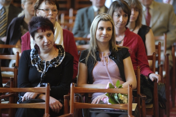 den ucitelu 2010 2a | Statutární město Opava