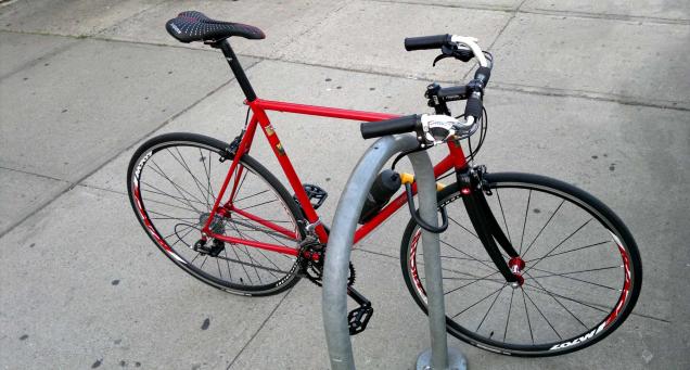 well locked iride roadster bicycle back 1800 2 | Statutární město Opava